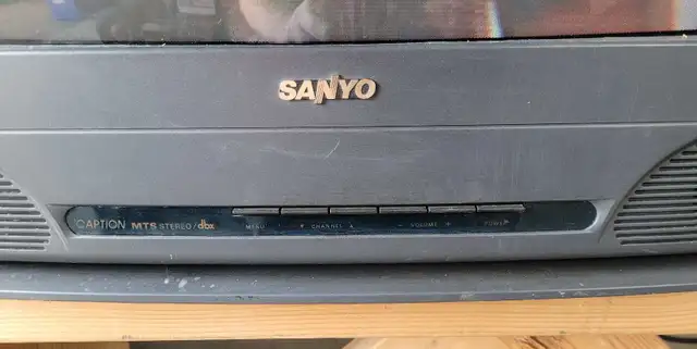 Sanyo CRT TV - Photo 2
