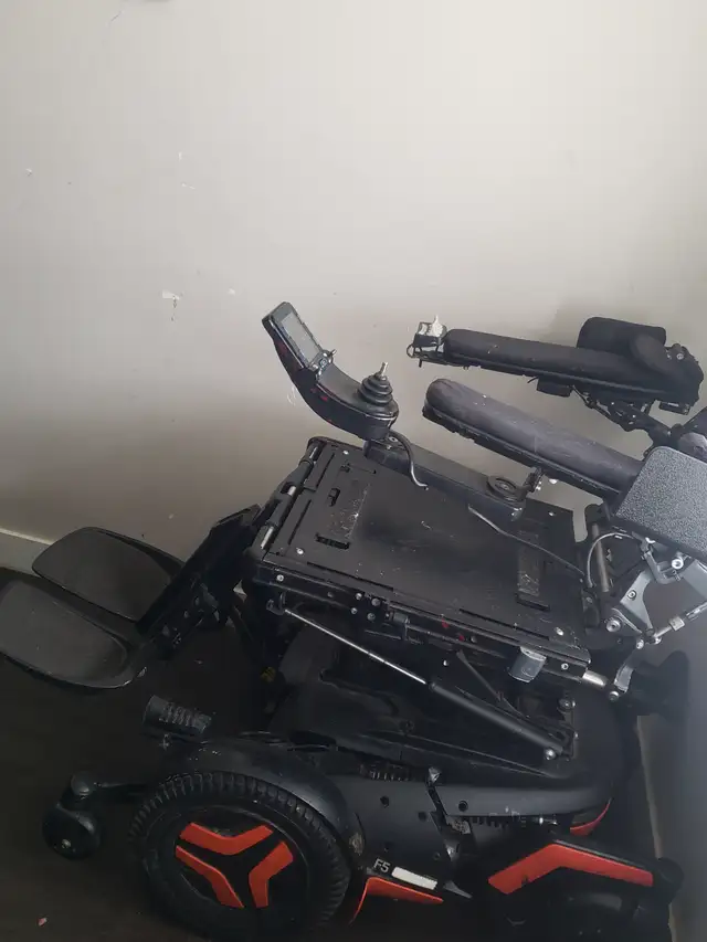 Selling a wheelchair - Photo 4