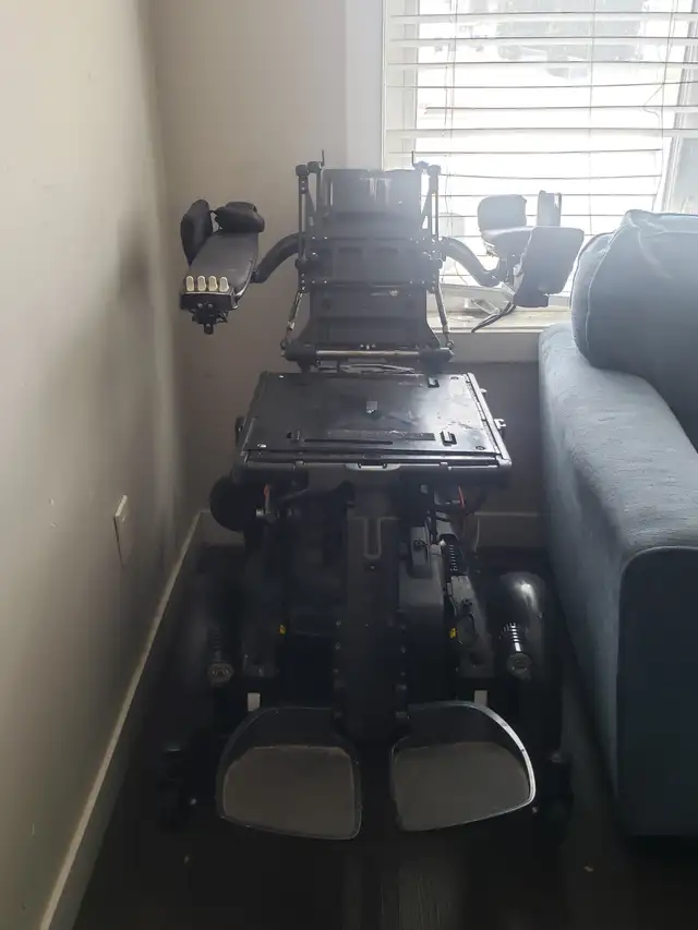 Selling a wheelchair - Photo 5