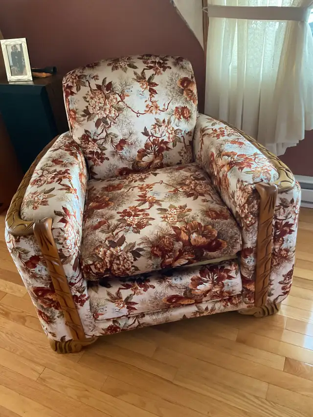 ANTIQUE LIVING ROOM SET - Photo 4