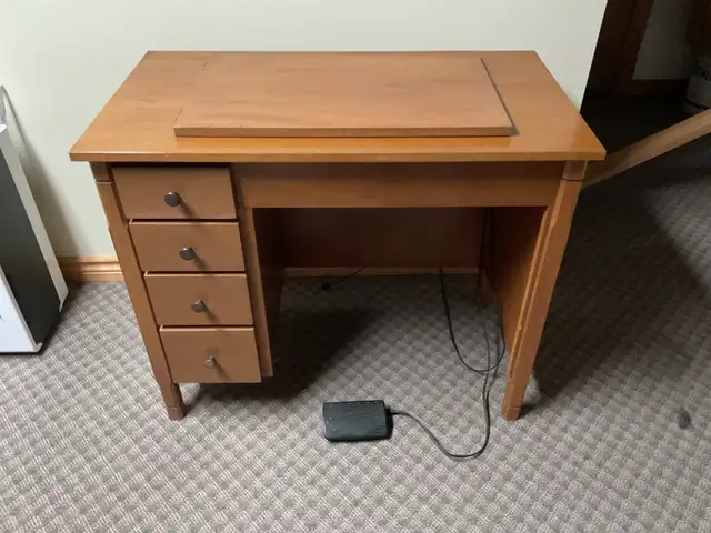 SINGER SEWING MACHINE