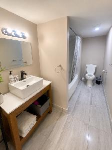 Modern Basement Apartment | Private Entrance | All Inclusive - Photo 3