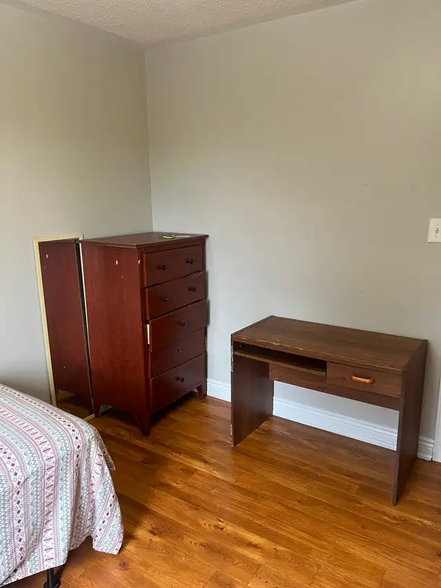 Furnished room for rent - Photo 3