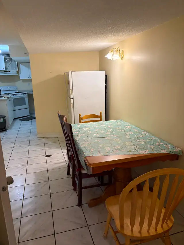 2 Private Rooms Available for Rent – Furnished Basement - Photo 2