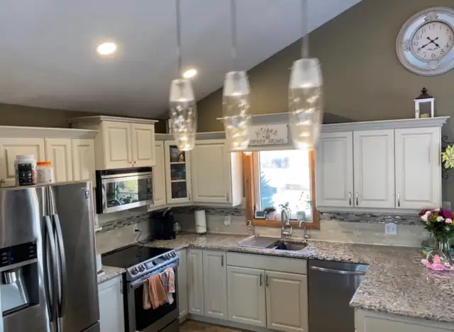 Complete Kitchen - Photo 2