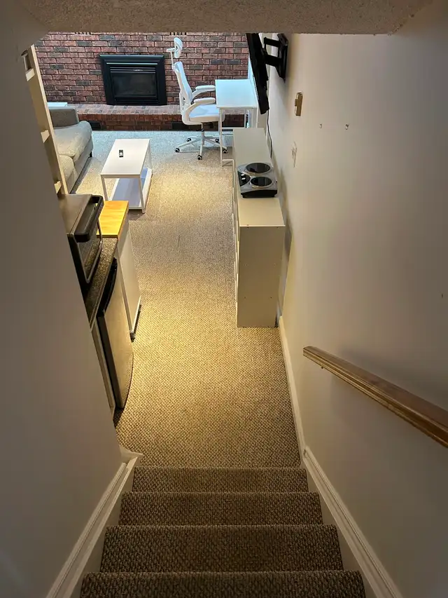 Private Basement Room for Rent - Shared Home - Photo 2