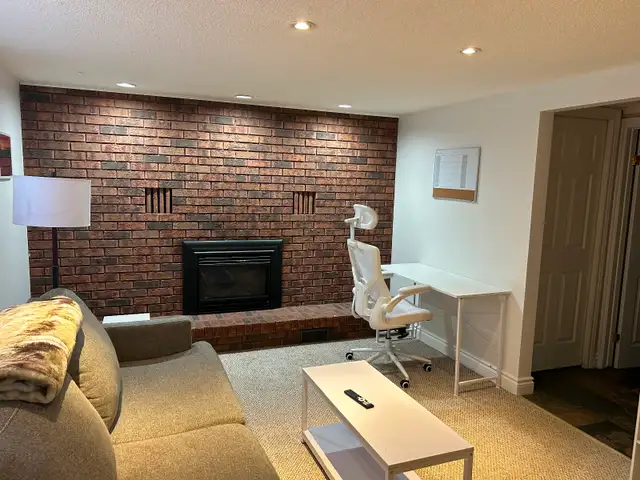 Private Basement Room for Rent - Shared Home - Photo 4