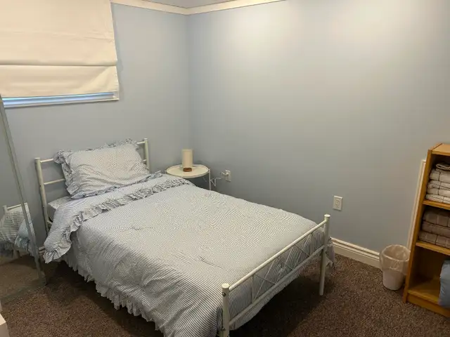 Private Basement Room for Rent - Shared Home - Photo 6