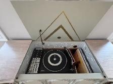 MCM 1960’s Vintage Record Player Media Console - Photo 2