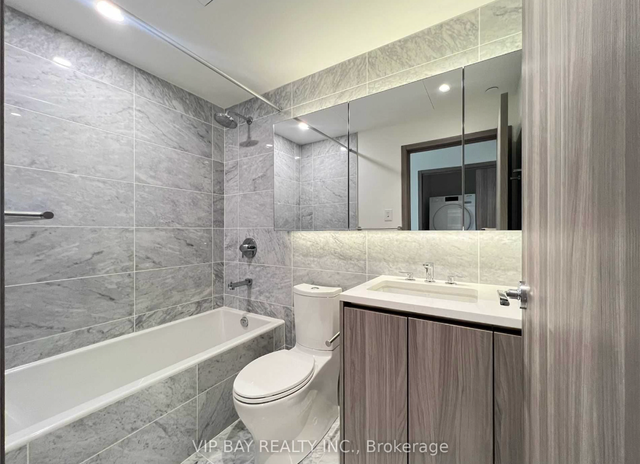 1 bedroom Condo for rent in North York - Photo 3