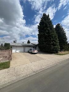 Lethbridge house for sale - prime location