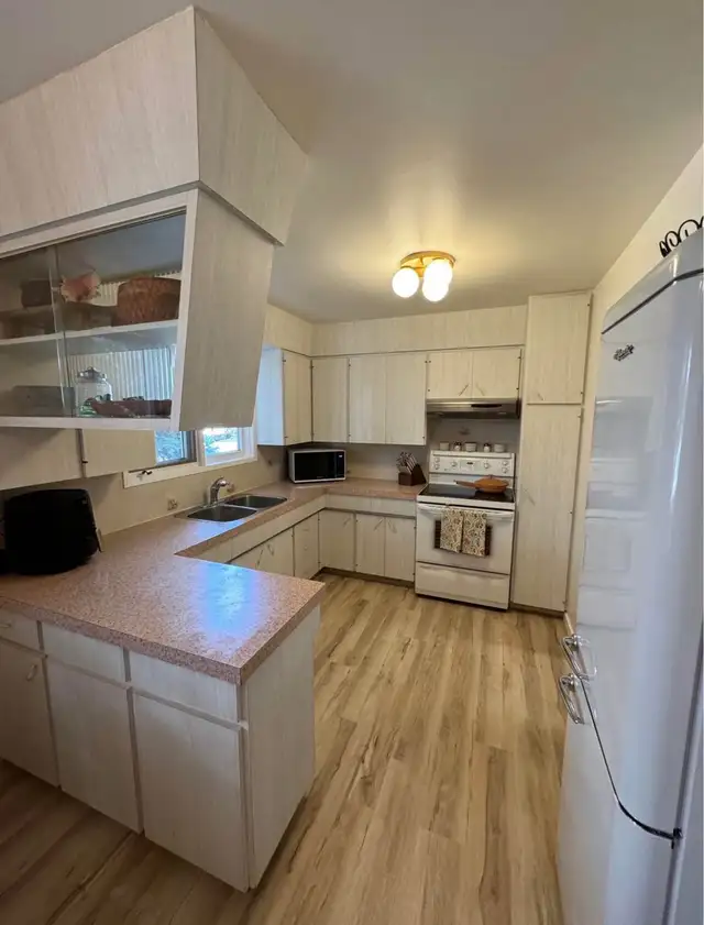 Lethbridge house for sale - prime location - Photo 4