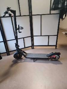5th wheel electric scooter