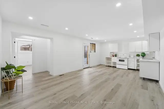 Rent walking basement - Photo 5