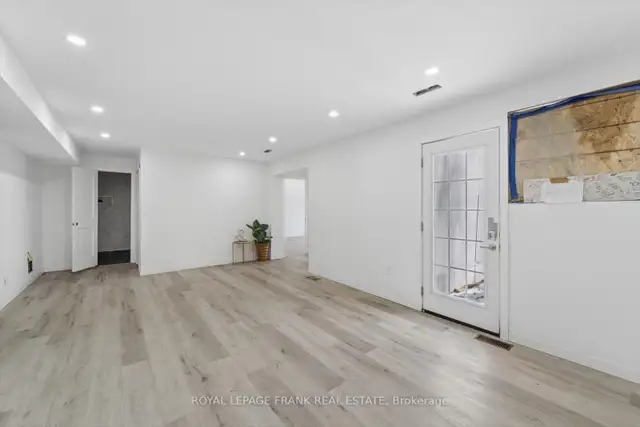 Rent walking basement - Photo 6
