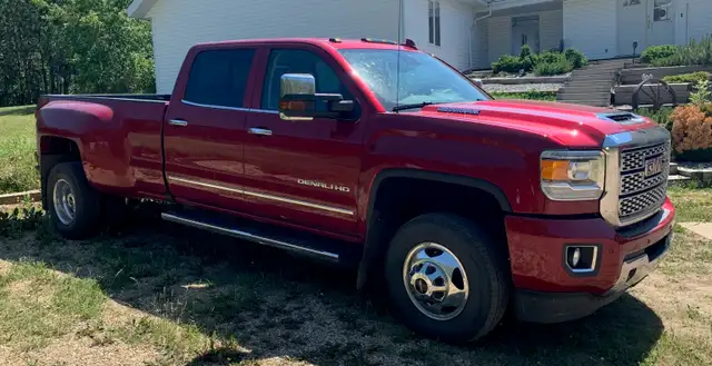 2018 GMC Denali Dually Diesel for Sale - Photo 2