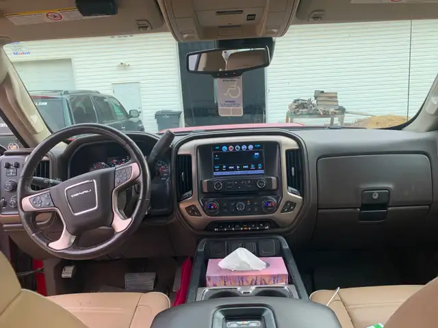 2018 GMC Denali Dually Diesel for Sale - Photo 9
