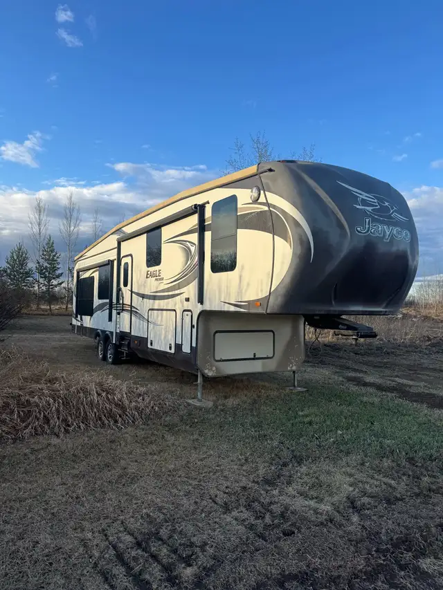 Jayco Eagle 5th Wheel Trailer - Photo 2