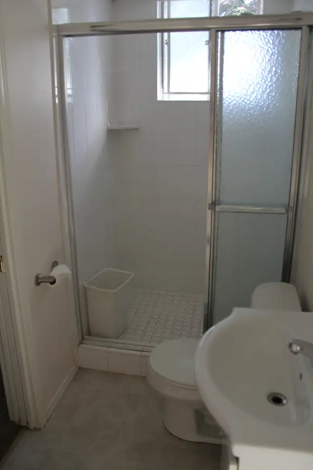 House share. (basement suite) $795.00/month - Photo 2