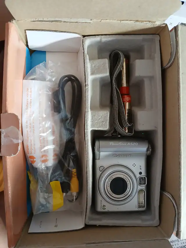 Camera Equipment - Photo 9