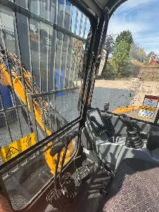 2024 XE55U Mini Excavator for Rent - Photo 10
