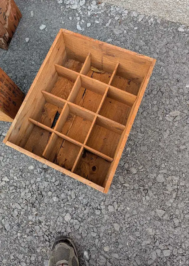 VEILLE BOÎTE BOIS VIN - Photo 2