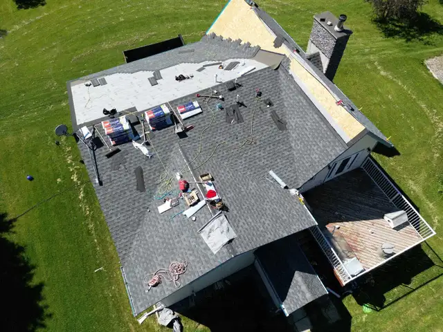 shingles roof construction carpentry - Photo 5