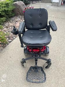 ShopRider 888WNLS Pirouette Power Chair - Photo 2