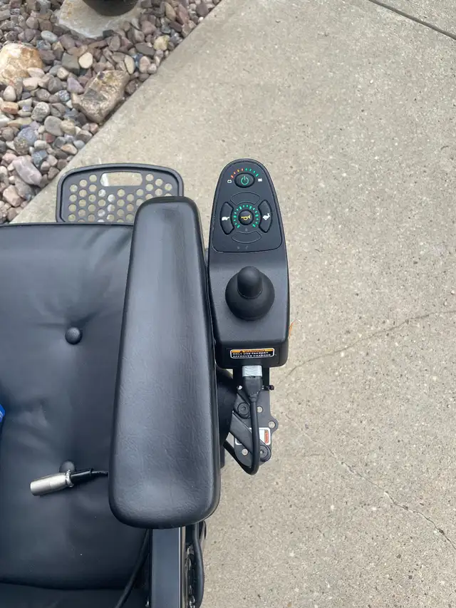 ShopRider 888WNLS Pirouette Power Chair - Photo 7