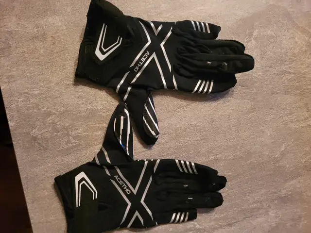 Junior football gloves