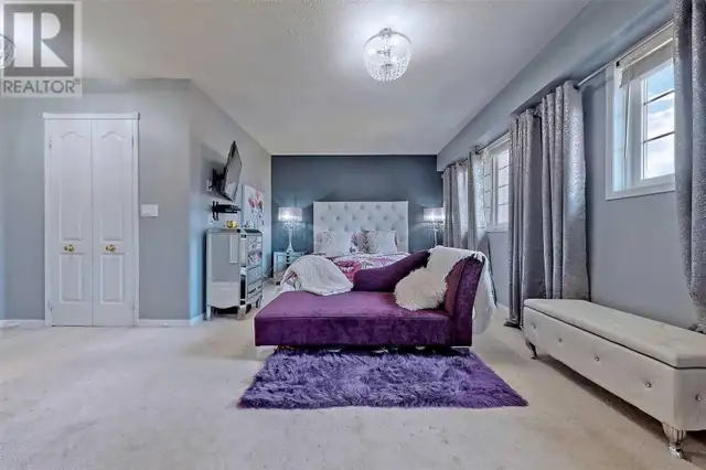 Pickering Executive 3 Bedroom Condo Townhouse In Gated Complex. - Photo 7