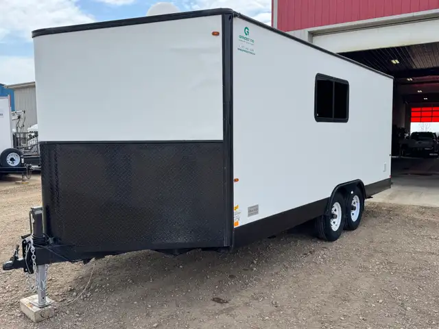 2014 office Trailer - Photo 3