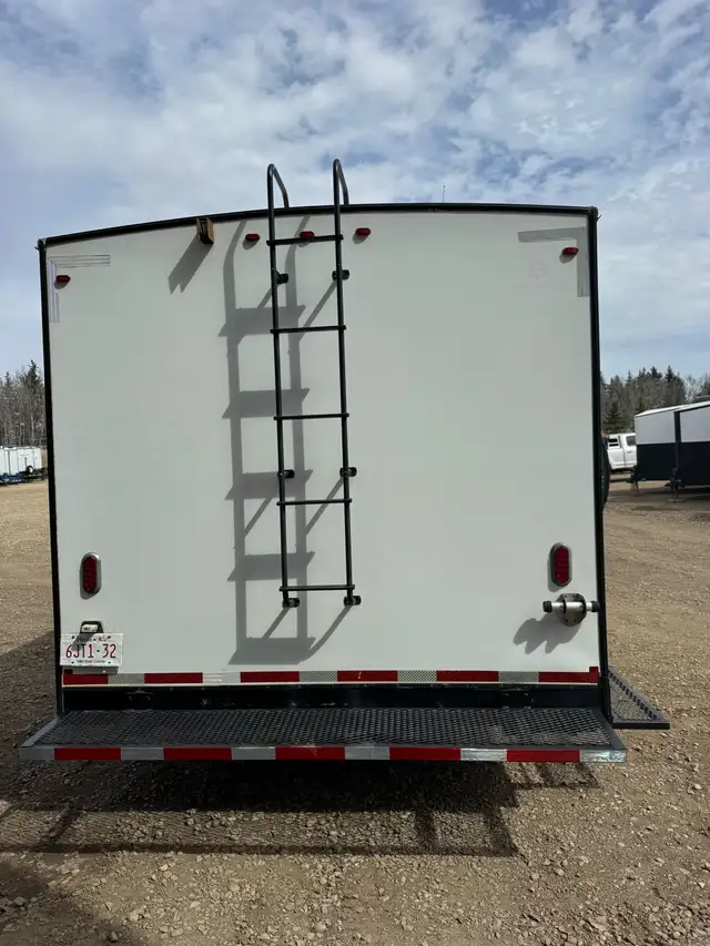 2014 office Trailer - Photo 5