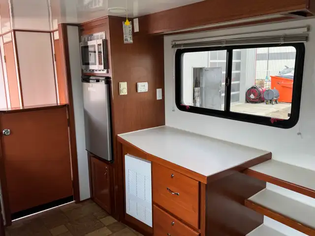 2014 office Trailer - Photo 10