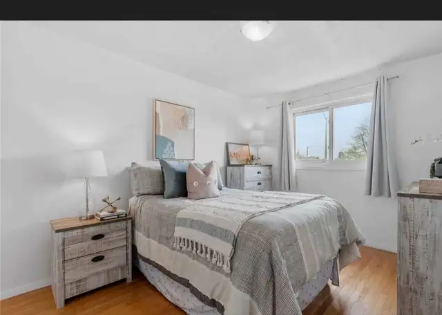 PRIVATE ROOM IN UPPER LEVEL FOR RENT IN MALTON - Photo 2