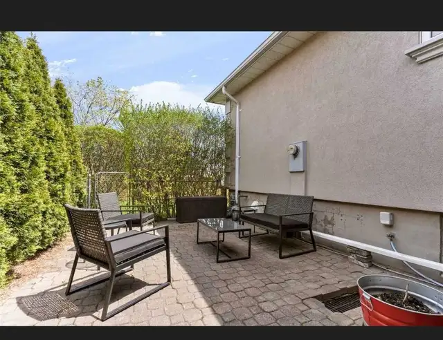 PRIVATE ROOM IN UPPER LEVEL FOR RENT IN MALTON - Photo 10