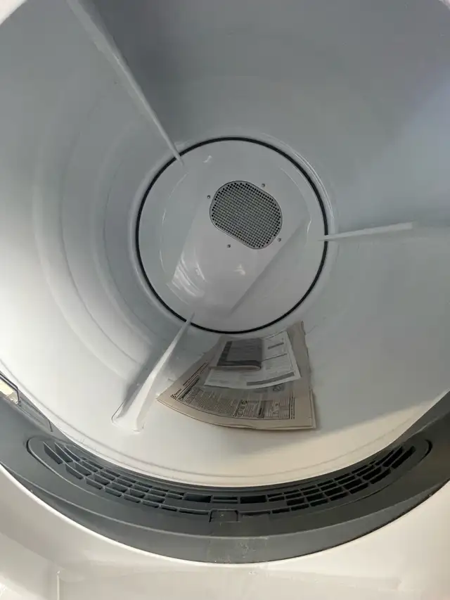 NEW 27" Electrolux Front Load Washer And Dryer Set (Stackable) - Photo 9