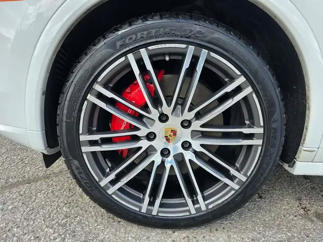 2016 Porsche Cayenne GTS AWD Red Leather Nav / Sunroof / Rear - Photo 16