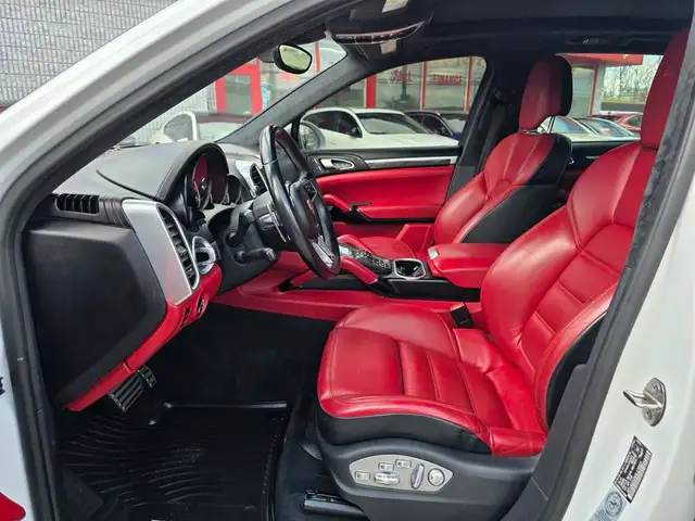 2016 Porsche Cayenne GTS AWD Red Leather Nav / Sunroof / Rear - Photo 18