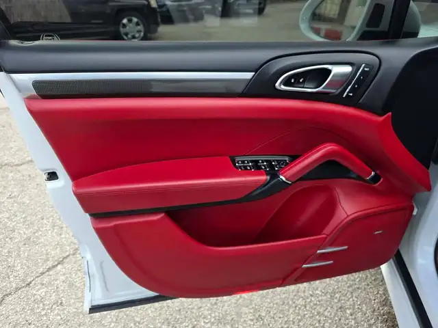 2016 Porsche Cayenne GTS AWD Red Leather Nav / Sunroof / Rear - Photo 19