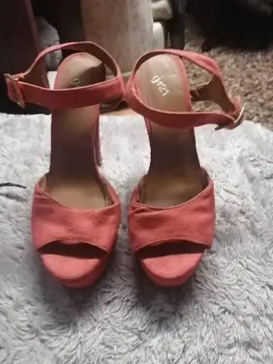 Women's shoes $5 each - Photo 6