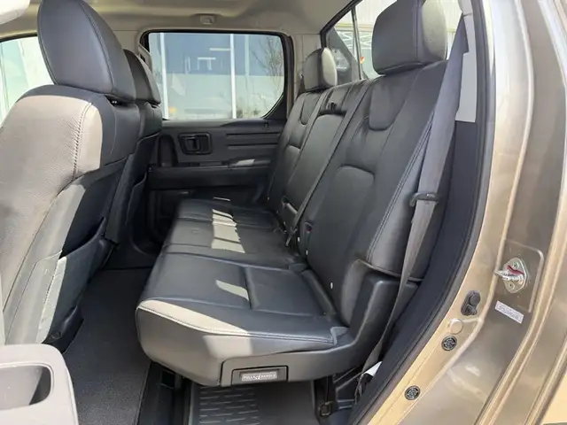 2010 Honda Ridgeline EX-L - Photo 18