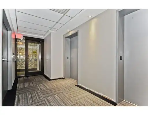 Kent/Laurier, Renovated 2-Bed Condo, 6 Appl, A/C, July 1, 2026 - Photo 3