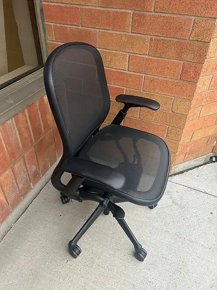 Knoll Chadwick Ergonomic Chair – Premium Task Seating! - Photo 3