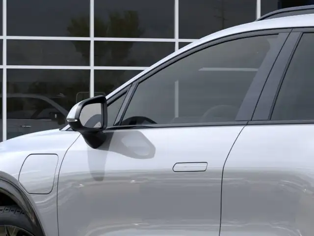 2026 Chevrolet Equinox EV - Photo 12