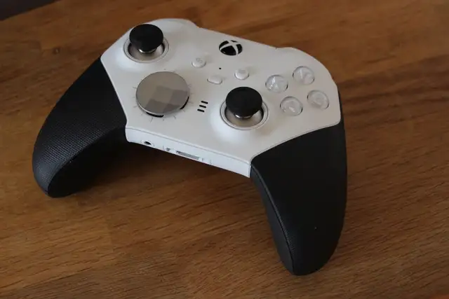 Xbox Series X Elite 2 controller
