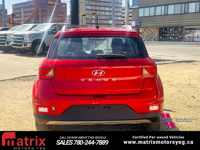 2023 Hyundai Venue SEL - Photo 4