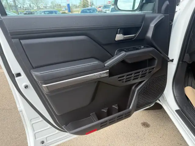 2025 TOYOTA TACOMA BASE - Photo 10