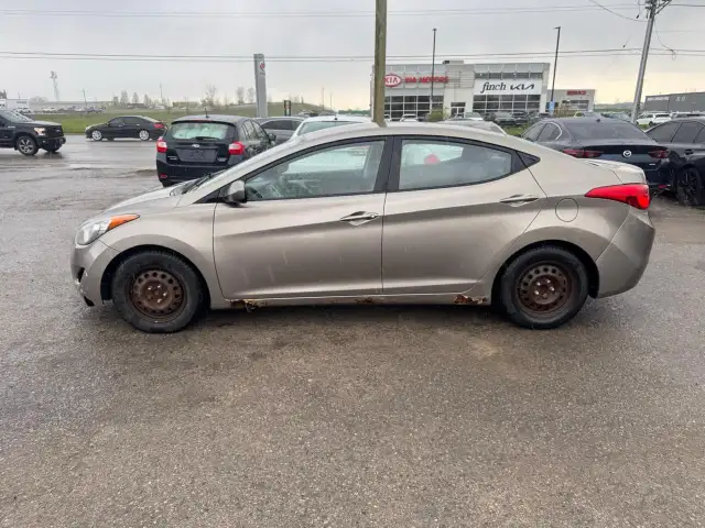 2013 Hyundai Elantra GL, SEDAN, MANUAL, GREAT ON FUEL, AS IS SPE - Photo 2