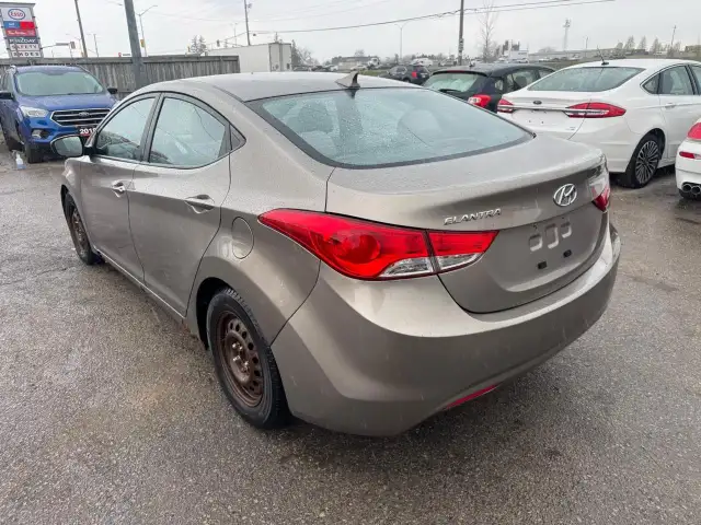 2013 Hyundai Elantra GL, SEDAN, MANUAL, GREAT ON FUEL, AS IS SPE - Photo 3